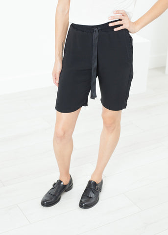 Image of Nuit Shorts in Black