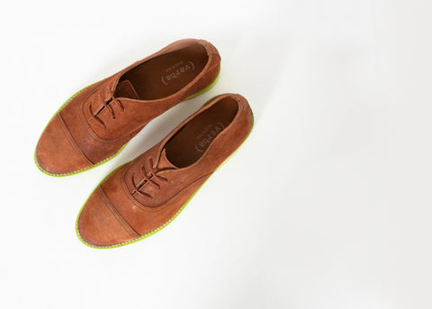 Image of Suede Oxford in Natural/Lime